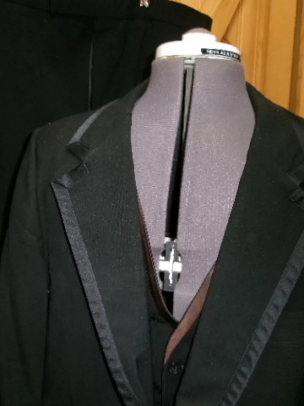 Vtg 44 S 60ss70s 3 piece Tuxedo black one button satin trim - Picture 4 of 9